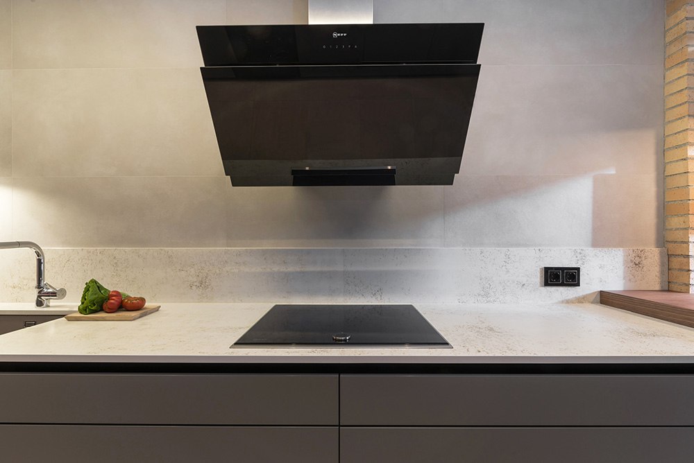 Cocina moderna y rústica de lujo en paralelo - DOCRYS & DC