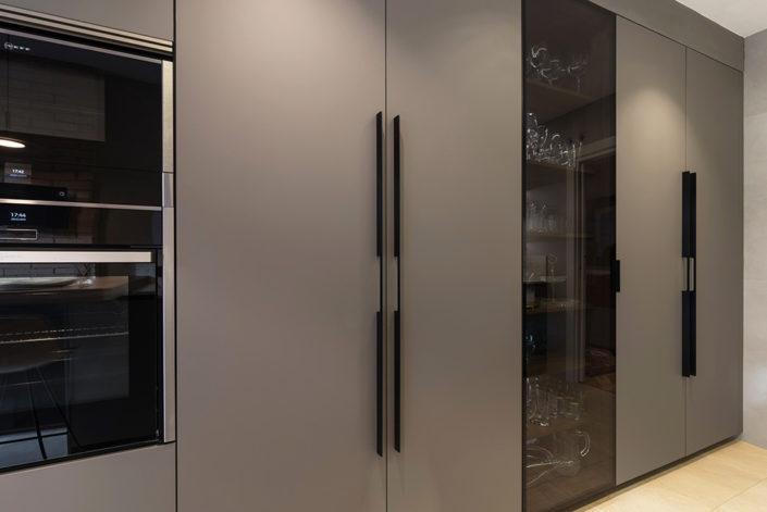 Cocina moderna y rústica de lujo en paralelo - DOCRYS & DC